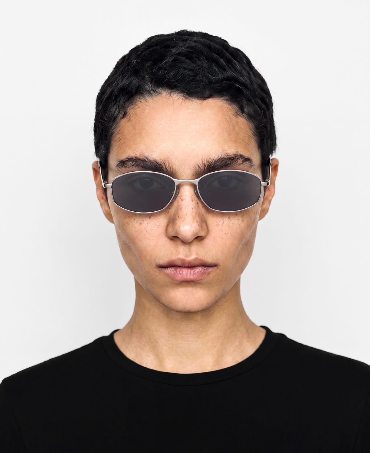 NAO - Shiny Silver Deep Grey