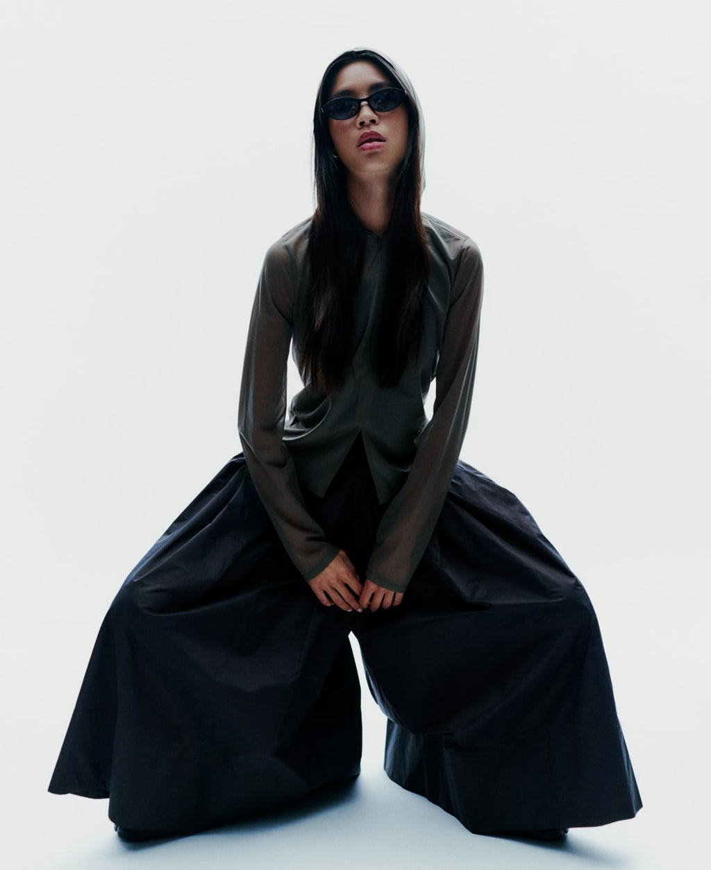 IVY - Black Gradient Blue